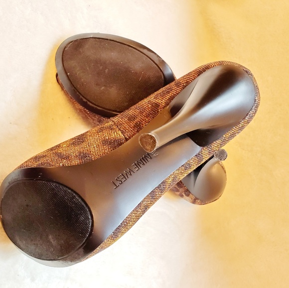Nine West glitter gold bronze cheetah peep toe - Picture 5 of 5
